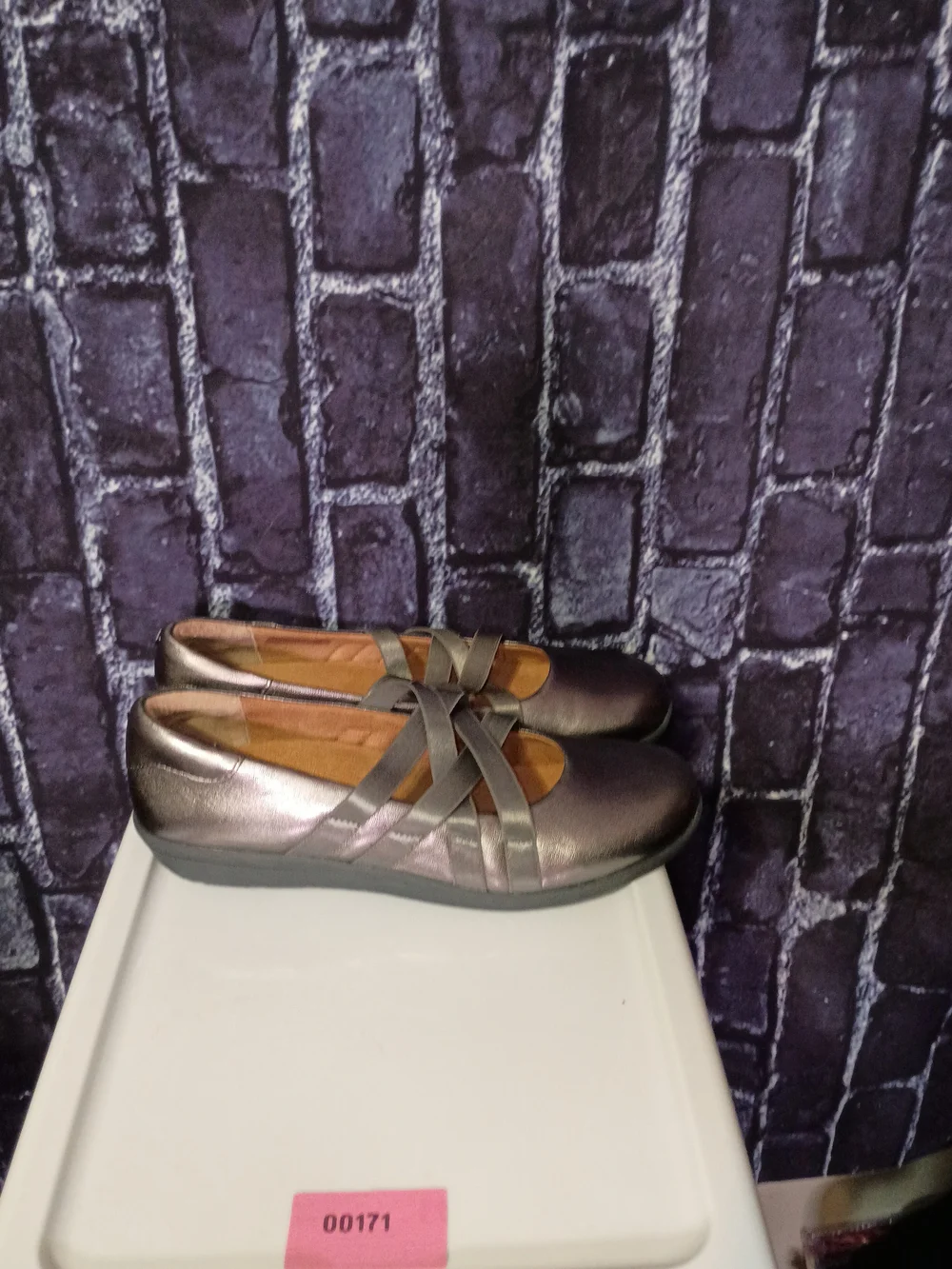 Vionic Metallic Gray Crisscross Strap Ballet Flat Size 10 NEW